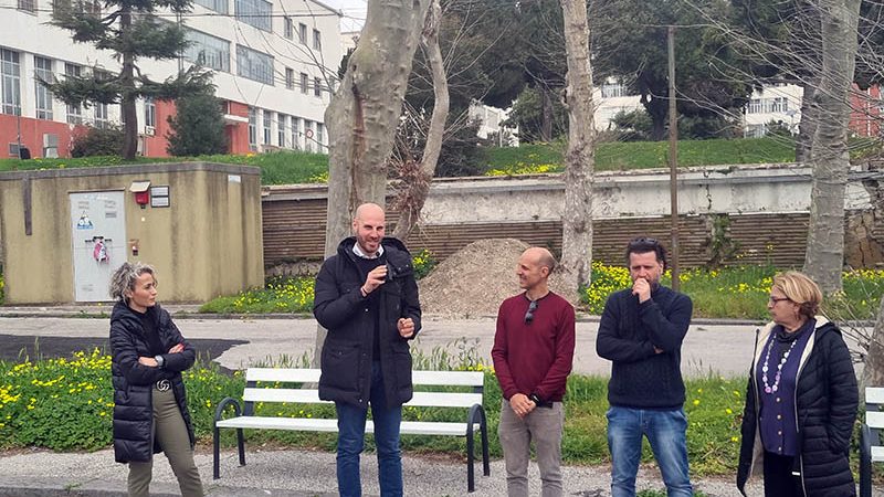Installata a Napoli la “panchina bianca”, per sensibilizzare al rispetto del codice della strada