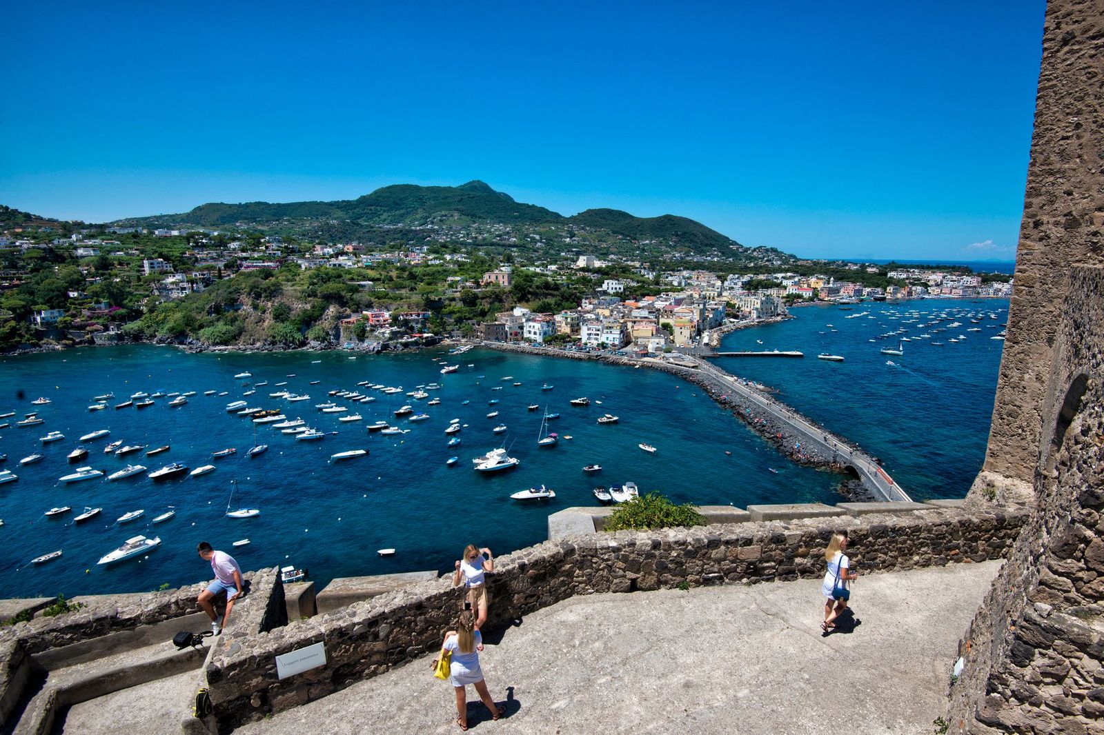 Ischia Is More annuncia il nuovo presidente e i suoi nuovi soci e presenta il programma per il 2023