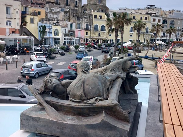 La nuova fontana a Forio da dove si può ammirare?