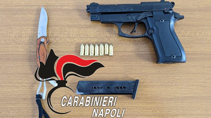 Ischia. Armato di pistola ruba una bici elettrica in un appartamento