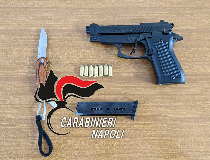 Ischia. Armato di pistola ruba una bici elettrica in un appartamento
