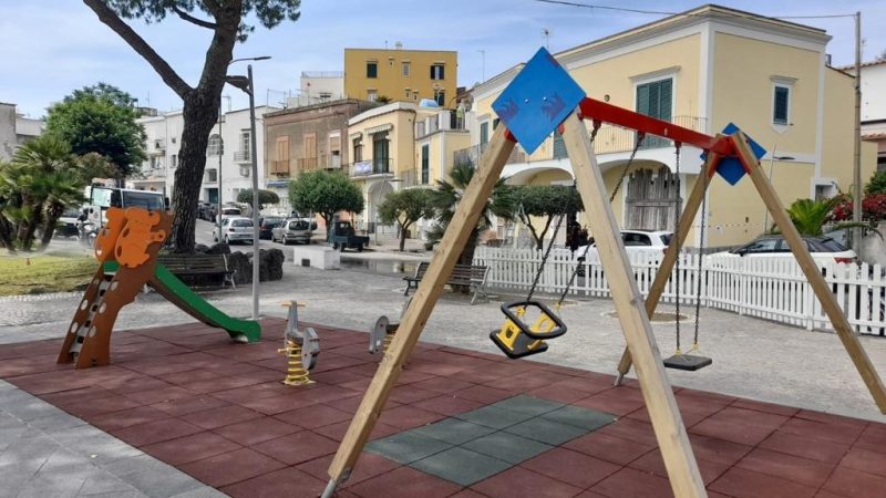 E’ stata sistemata l’area giochi di Piazza Mar del Plata, a Testaccio
