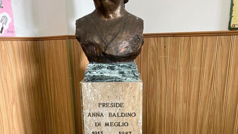 Inno alla memoria per la Preside Anna Baldino e per il Mons. Giovanni Scotti presso l’Istituto “Scotti” di Ischia