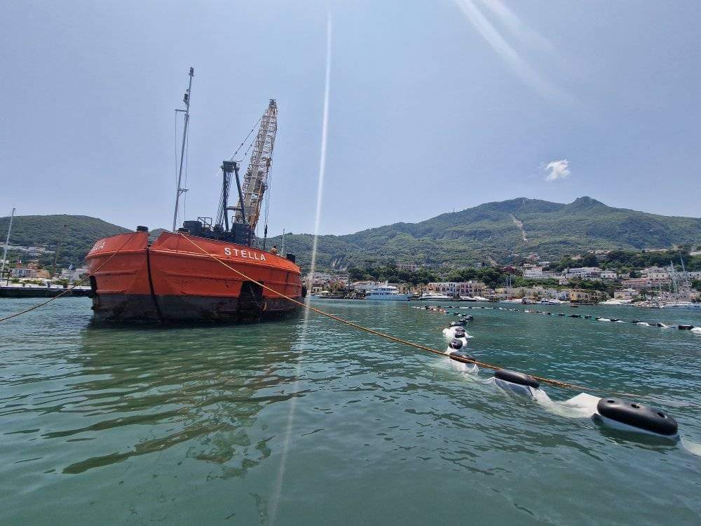 Casamicciola. Arriva “Stella” per dragare il porto