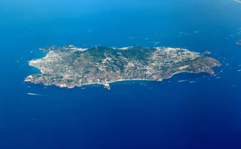 L’isola d’Ischia non potrà mai competere fin quando i comuni non comunicheranno tra loro