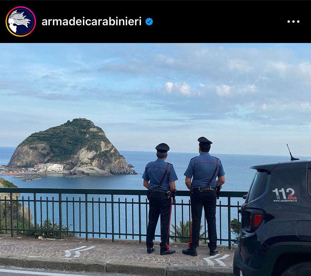 SGUARDO DI NUOVO SU ISCHIA SULLA PAGINA INSTAGRAM DELL’ARMA DEI CARABINIERI