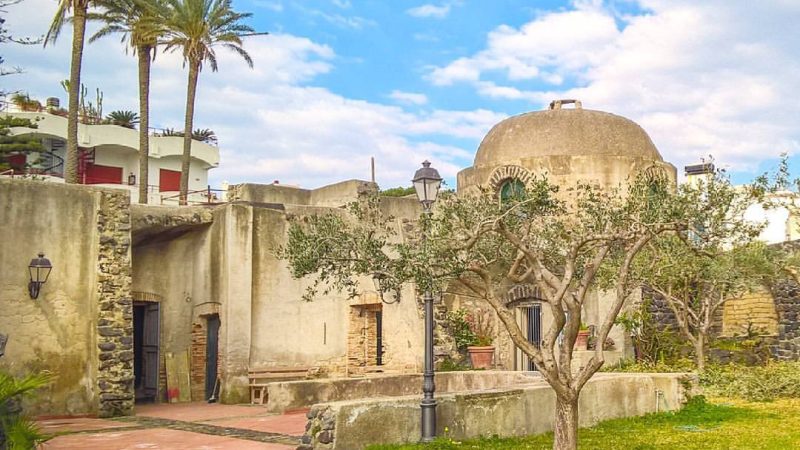 IL COLLETTIVO BARBERIA IN SCENA CON UNO SPETTACOLO TEATRALE SULLA BATTAGLIA DI PAVIA ALLA TORRE DEL MOLINO