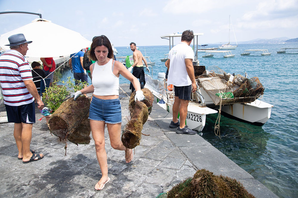OPERAZIONE SANT’ANNA, IL REGNO DI NETTUNO SCENDE IN CAMPO: SENSIBILIZZAZIONE E PULIZIA POST-FESTA