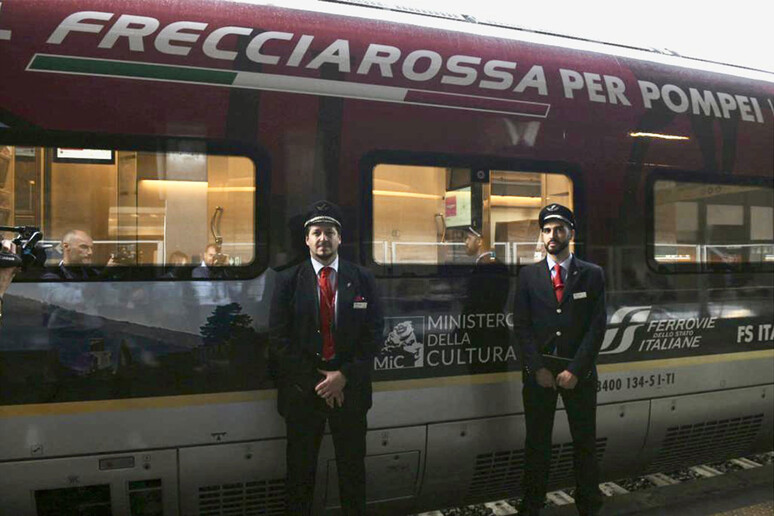 Treno Roma-Pompei, Vietri (FdI): “Critiche De Luca surreali, faccia meno cabaret”