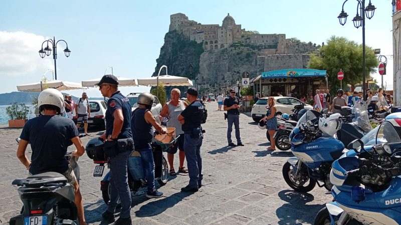 ISCHIA: DUE LOCALI CHIUSI PER 5 GIORNI