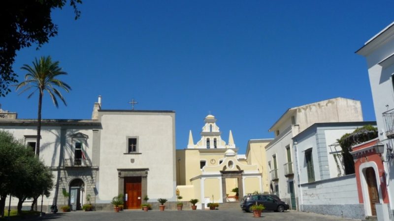 FORIO. ORDINANZA n. 113 PER IL CONCERTO DI GIGI FINIZIO