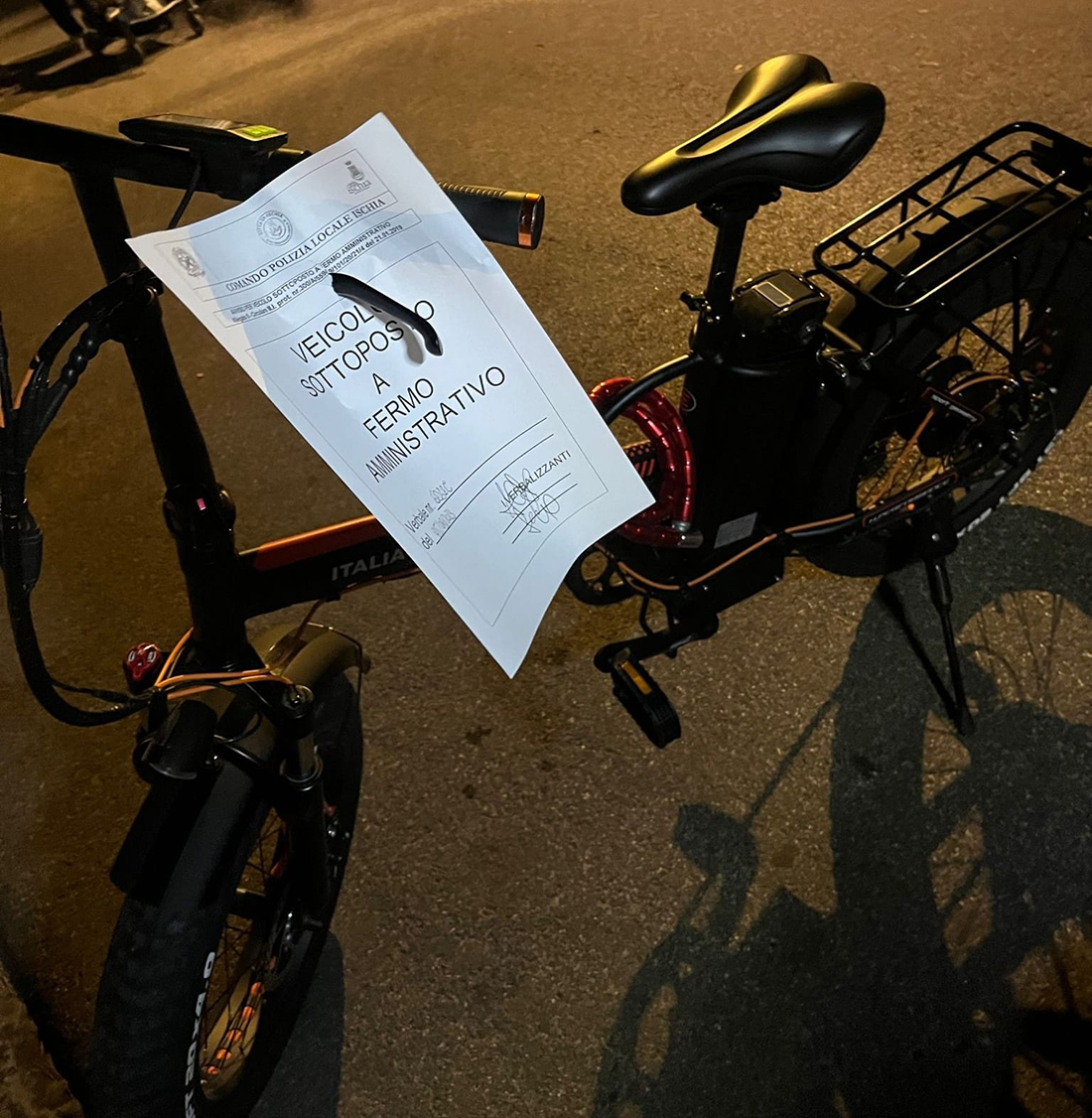 ISCHIA, BACCANO E GIRI IN BICI NELLA ZTL: ARRIVA LA POLIZIA MUNICIPALE