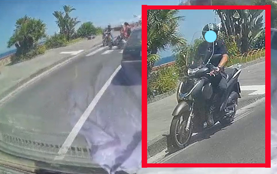 VIGILE SUL MOTORINO RISCHIA DI INVESTIRE MAMMA E FIGLIO SULLE STRISCE PEDONALI (video)