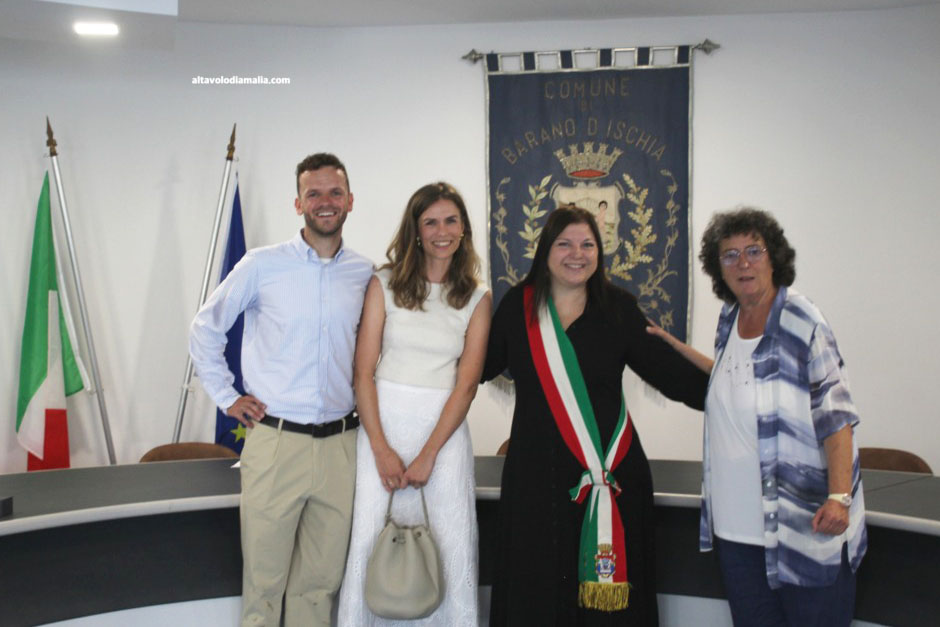 ESISTONO STORIE CHE SEMBRANO FAVOLE