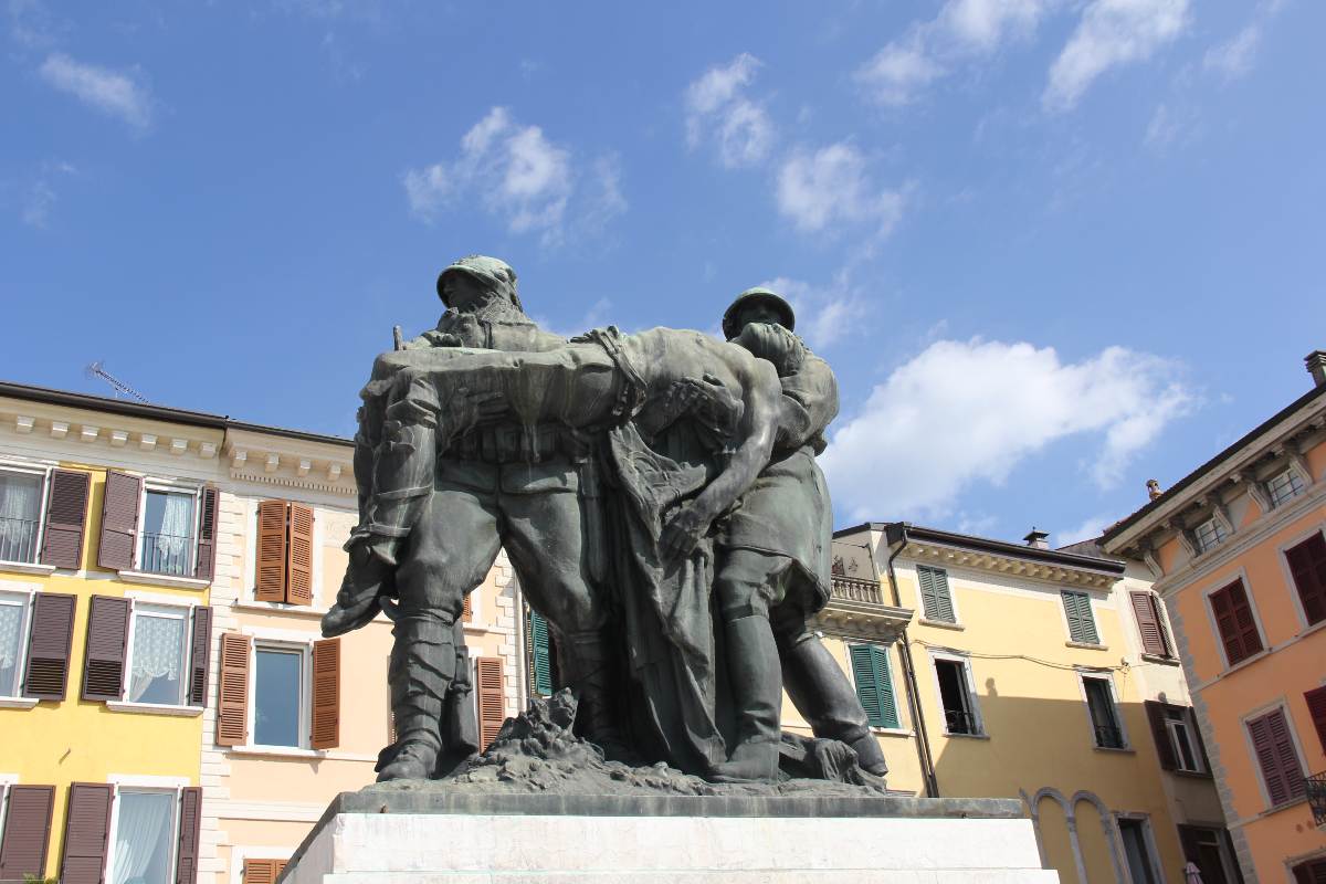ISOLA D’ISCHIA. MARCIA DELLA PACE E DELLA MEMORIA VENERDÌ 27 OTTOBRE 2023