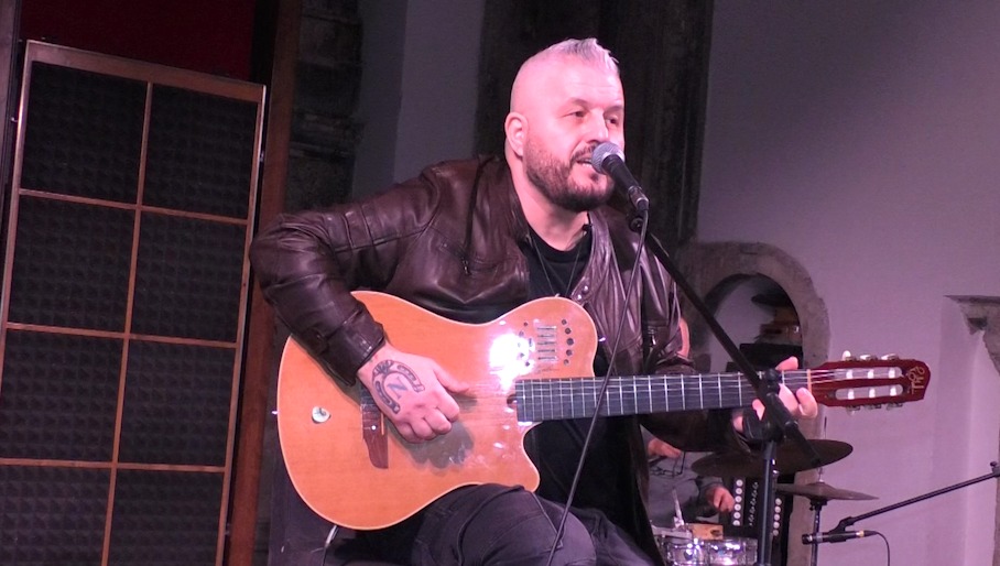 A NAPOLI PRESENTATO IL NUOVO ALBUM DEL CANTAUTORE NELLO DANIELE (video)