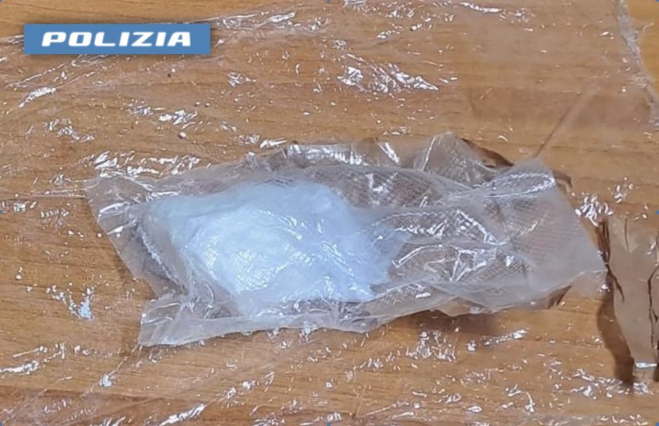 FORIO: TROVATO IN POSSESSO DI DROGA. LA POLIZIA DI STATO ARRESTA UN 43ENNE