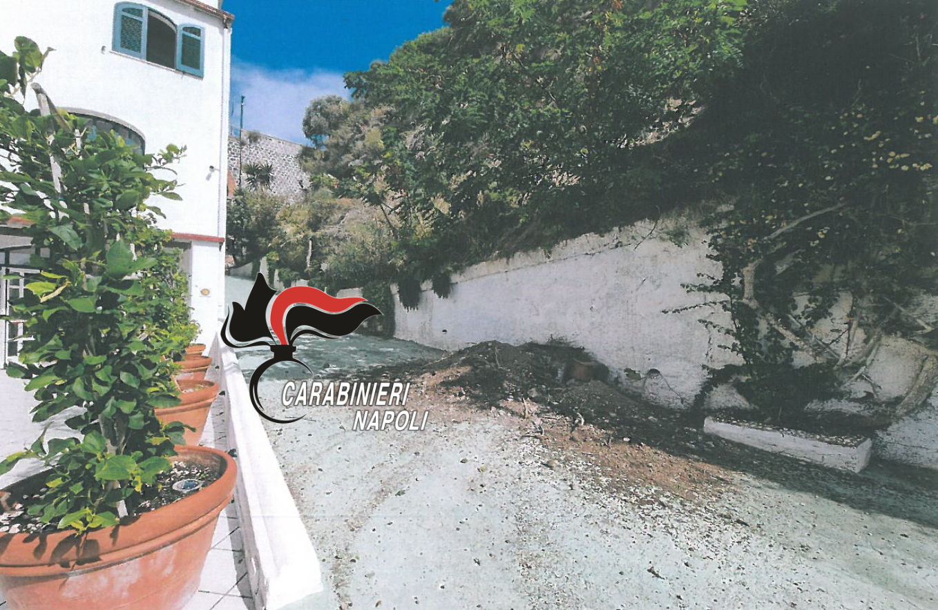CARABINIERI DENUNCIANO 5 PERSONE SULL’ISOLA D’ISCHIA PER ABUSIVISMO EDILIZIO