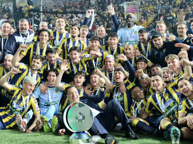 JUVE STABIA, DOPO LA GRANDE FESTA AL MENTI IL 7 MAGGIO LA PREMIAZIONE IN CONSIGLIO METROPOLITANO
