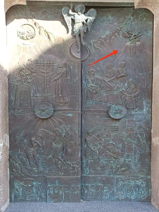 IL PORTONE IN BRONZO DI SAN GIOVANNI BATTISTA