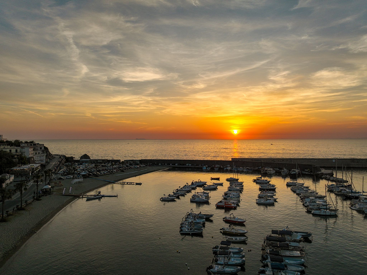 LETTERA AL SINDACO: “I CITTADINI FORIANI ATTENDONO RISPOSTE CONCRETE SULLA QUESTIONE PORTO”