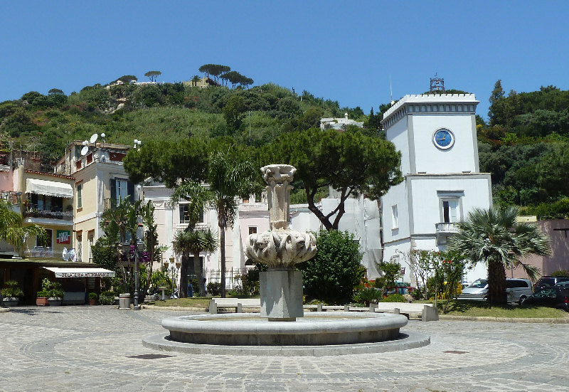 LACCO AMENO, RIAPRE L’UFFICIO TURISTICO INFOPOINT