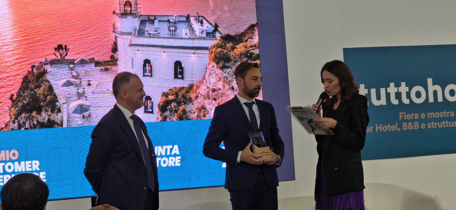 «IL FARO PUNTA IMPERATORE SI AGGIUDICA UN ALTRO PRESTIGIOSO RICONOSCIMENTO IN OCCASIONE DI TUTTOHOTEL AWARDS 2025»