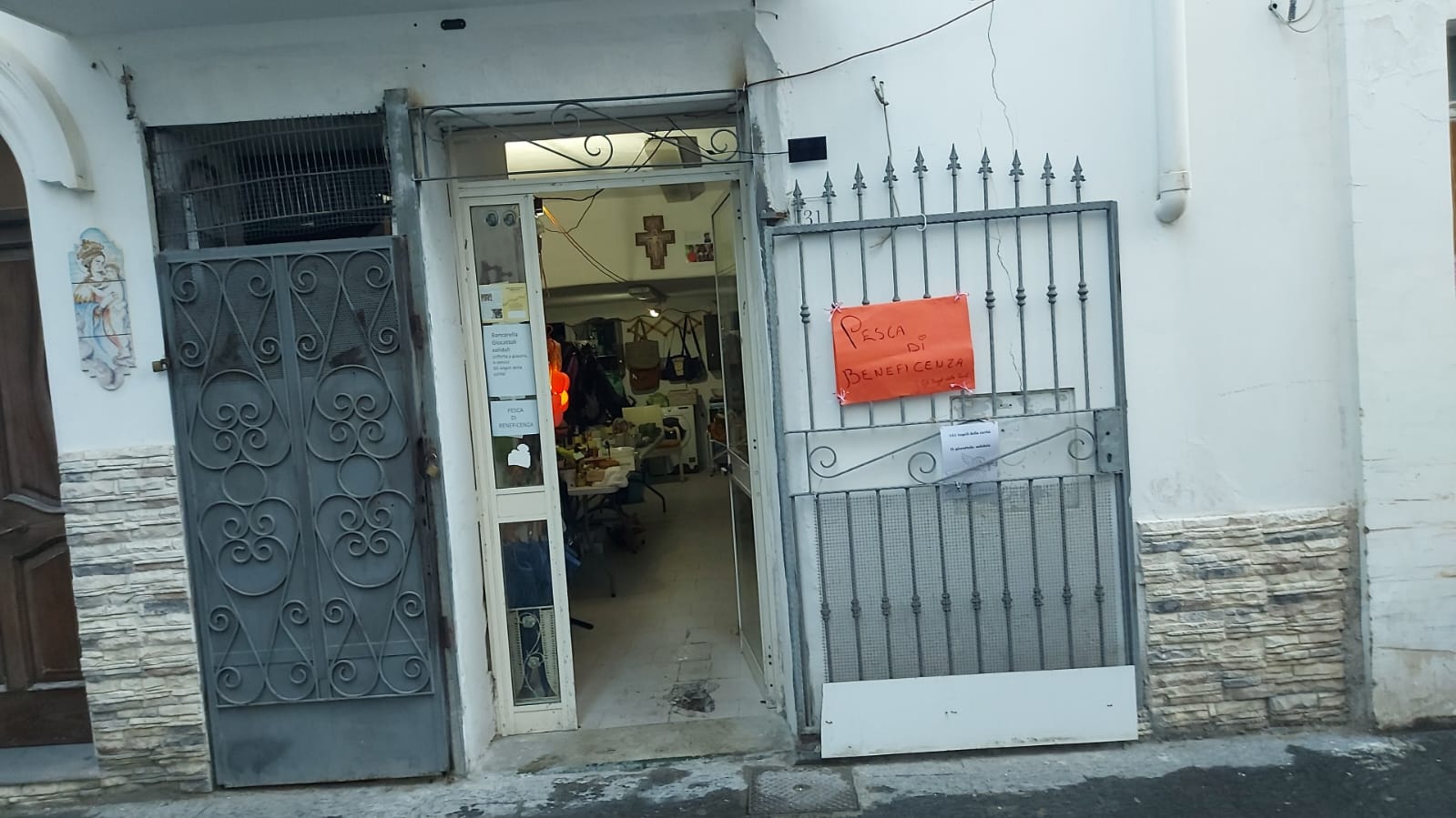 PESCA DI BENEFICENZA IN MEMORIA DI LUISA SCHIANO PRESSO GLI ANGELI DELLA CARITÀ DI FORIO