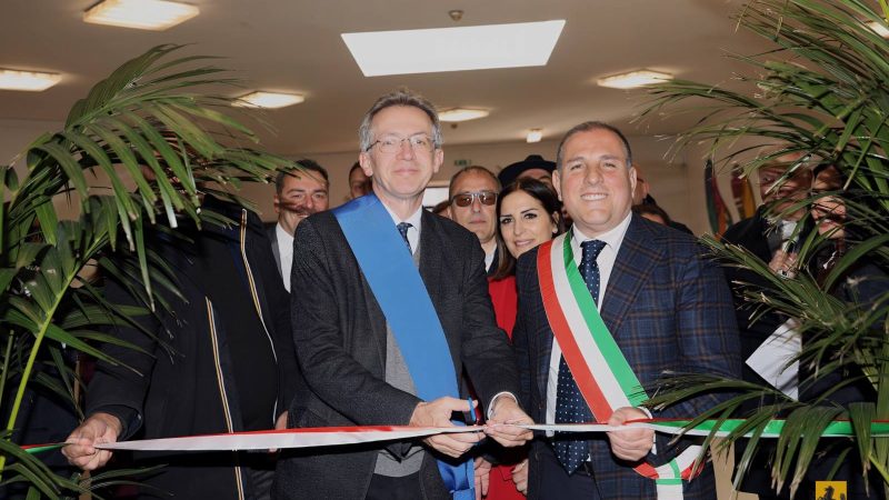CITTÀ METROPOLITANA – CASALNUOVO, INAUGURATO DA MANFREDI LA SALA TEATRO PASOLINI: “UNO SPAZIO MODERNO PER LA CULTURA NELL’AREA NORD”