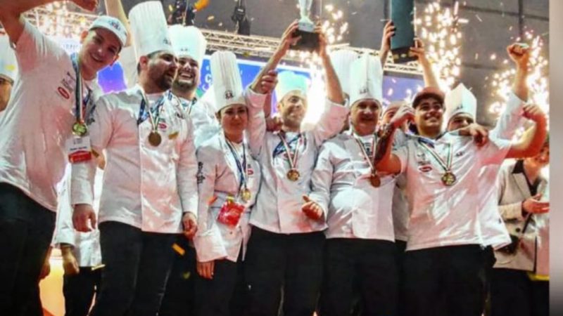 L’INCONTRO DEI CAMPIONI TEAM SENIOR DELL’ASSOCIAZIONE CUOCHI CASERTA CON LA STAMPA