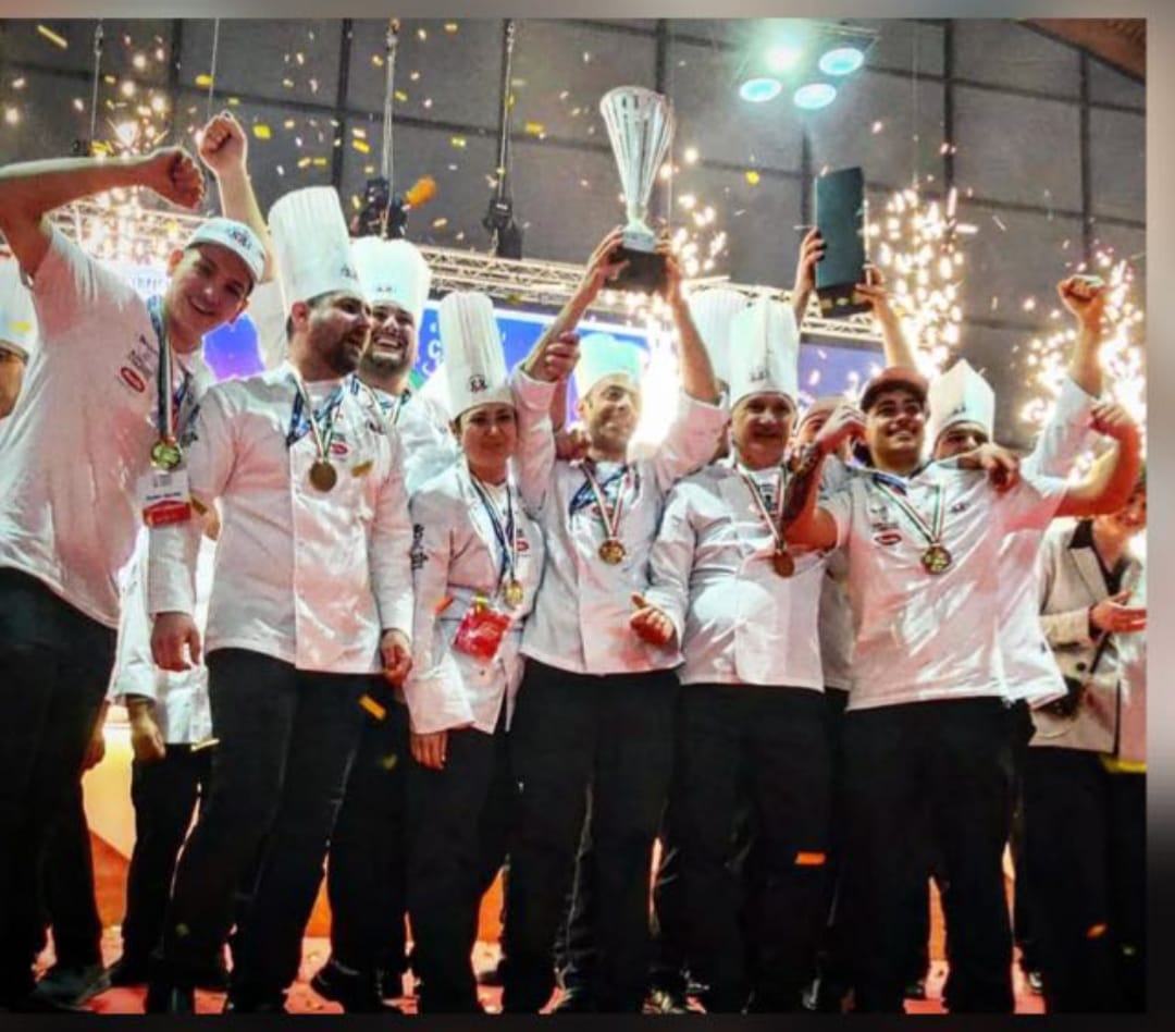 L’INCONTRO DEI CAMPIONI TEAM SENIOR DELL’ASSOCIAZIONE CUOCHI CASERTA CON LA STAMPA