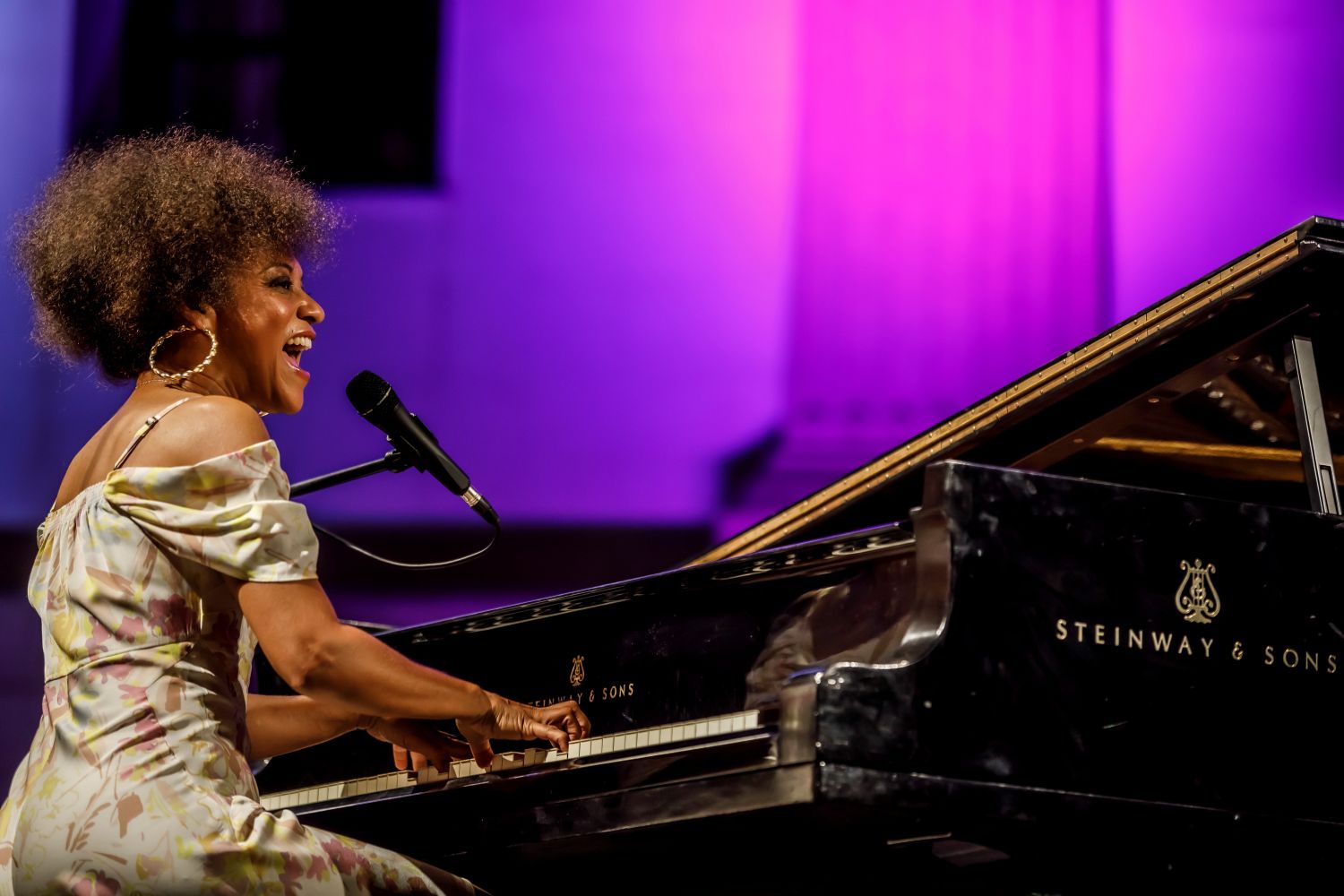 LA PIANISTA, CANTANTE E COMPOSITRICE CUBANA JANY McPHERSON IN CONCERTO A MILANO