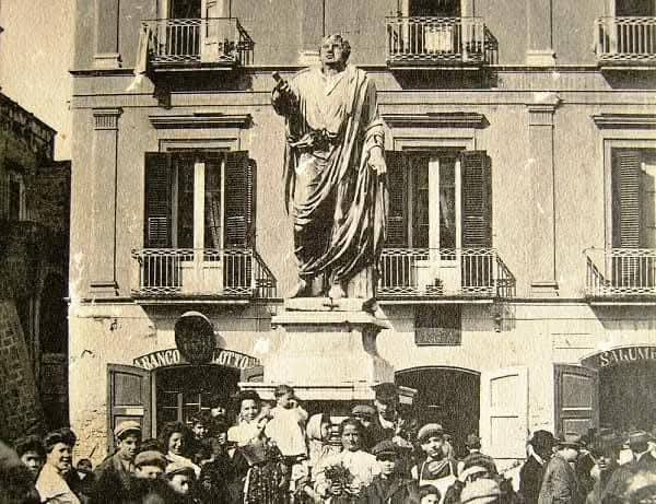 “SEI UN MAMOZIO!” “SEI UN MAMOZIO!”