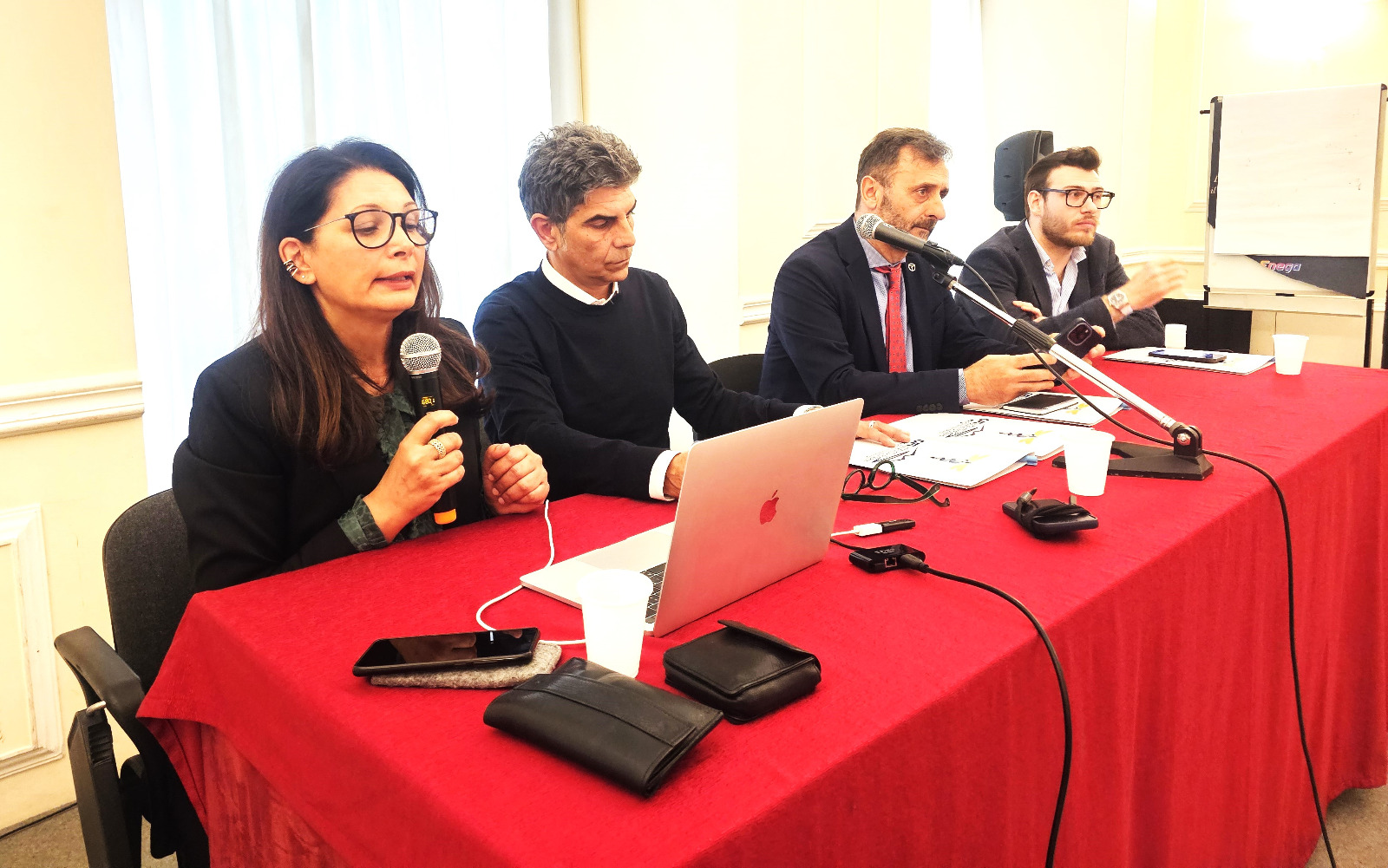 RIABILITAZIONE PRECOCE NEI TRAUMI DELLA MANO: ESPERTI A CONFRONTO NELLA SEDE DELL’OFI NA-AV-BN-CE (video)