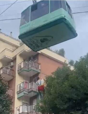 SI ROMPE CAVO FUNIVIA AL MONTE FAITO: 4 VITTIME E UN DISPERSO.