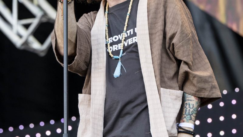 GIO EVAN PRESENTA IN ANTEPRIMA AL PRIMO MAGGIO DI ROMA IL NUOVO BRANO “L’UNIVERSO DA FERMO”