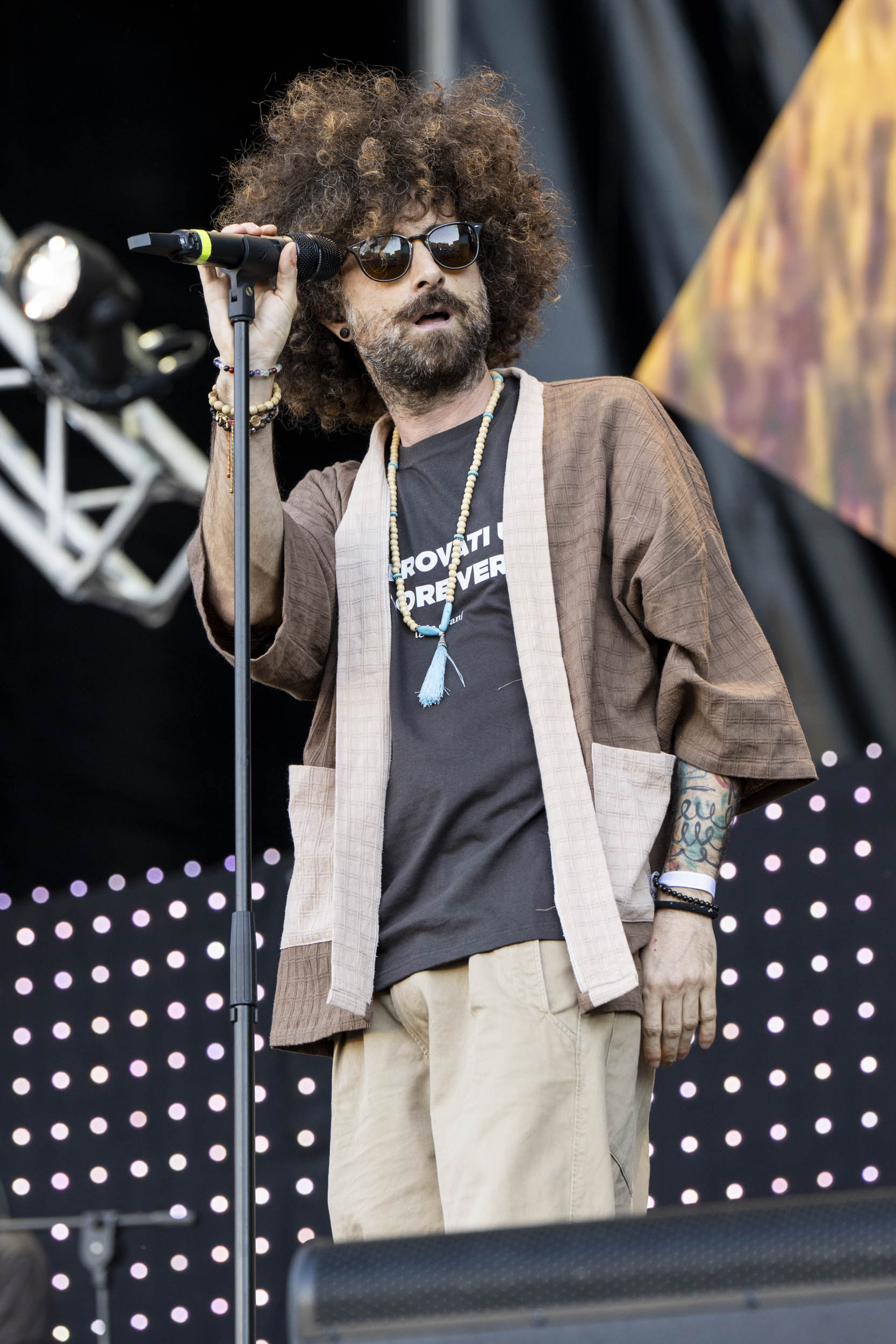 GIO EVAN PRESENTA IN ANTEPRIMA AL PRIMO MAGGIO DI ROMA IL NUOVO BRANO “L’UNIVERSO DA FERMO”