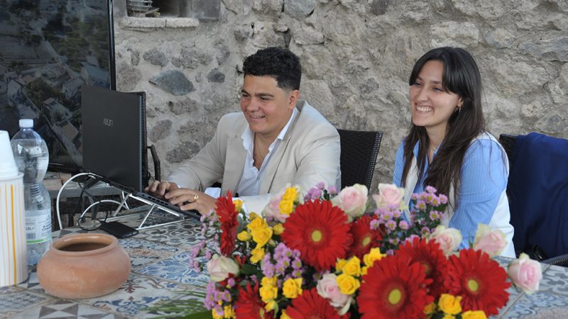 ISCHIA AL CAMPANIA LIBRI FESTIVAL: MONTI E D’AMBRA PRESENTANO A PALAZZO REALE IL PATRIMONIO FORTIFICATO DELL’ISOLA