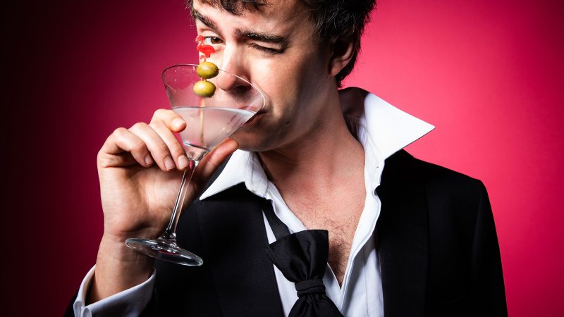 LUCA RAVENNA ANNUNCIA IL NUOVO SPETTACOLO COMICO “FLAMINGO”