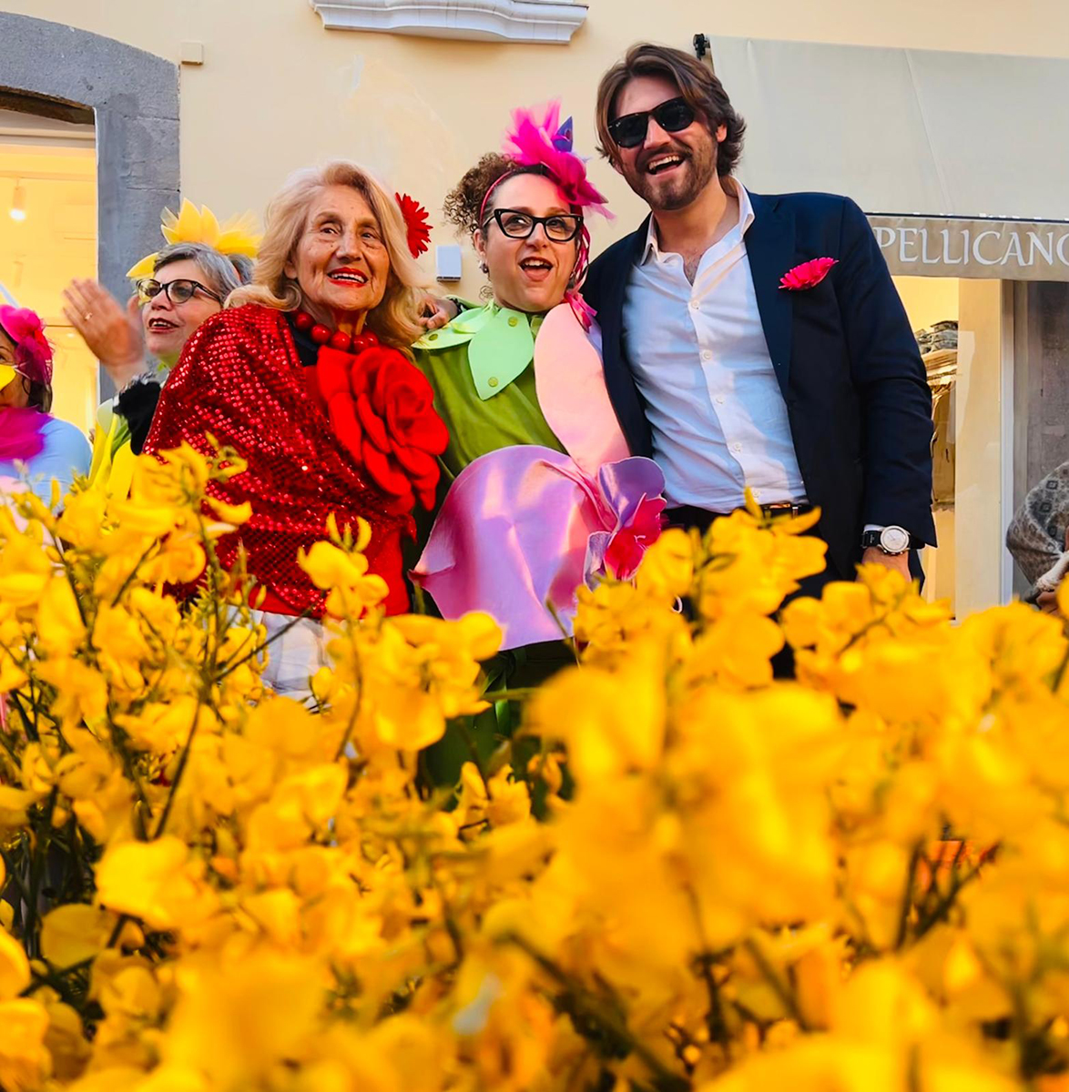 FORIO IN FIORE E VICOLI SARACENI UN CONNUBIO PERFETTO