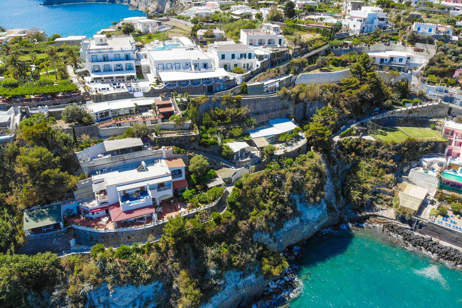 FEDEGROUP RIAPRE LE PORTE DELL’ESCLUSIVO HOTEL TERME & SPA SAN MICHELE: UN’OASI DI BENESSERE NELLA BAIA DI SANT’ANGELO A ISCHIA