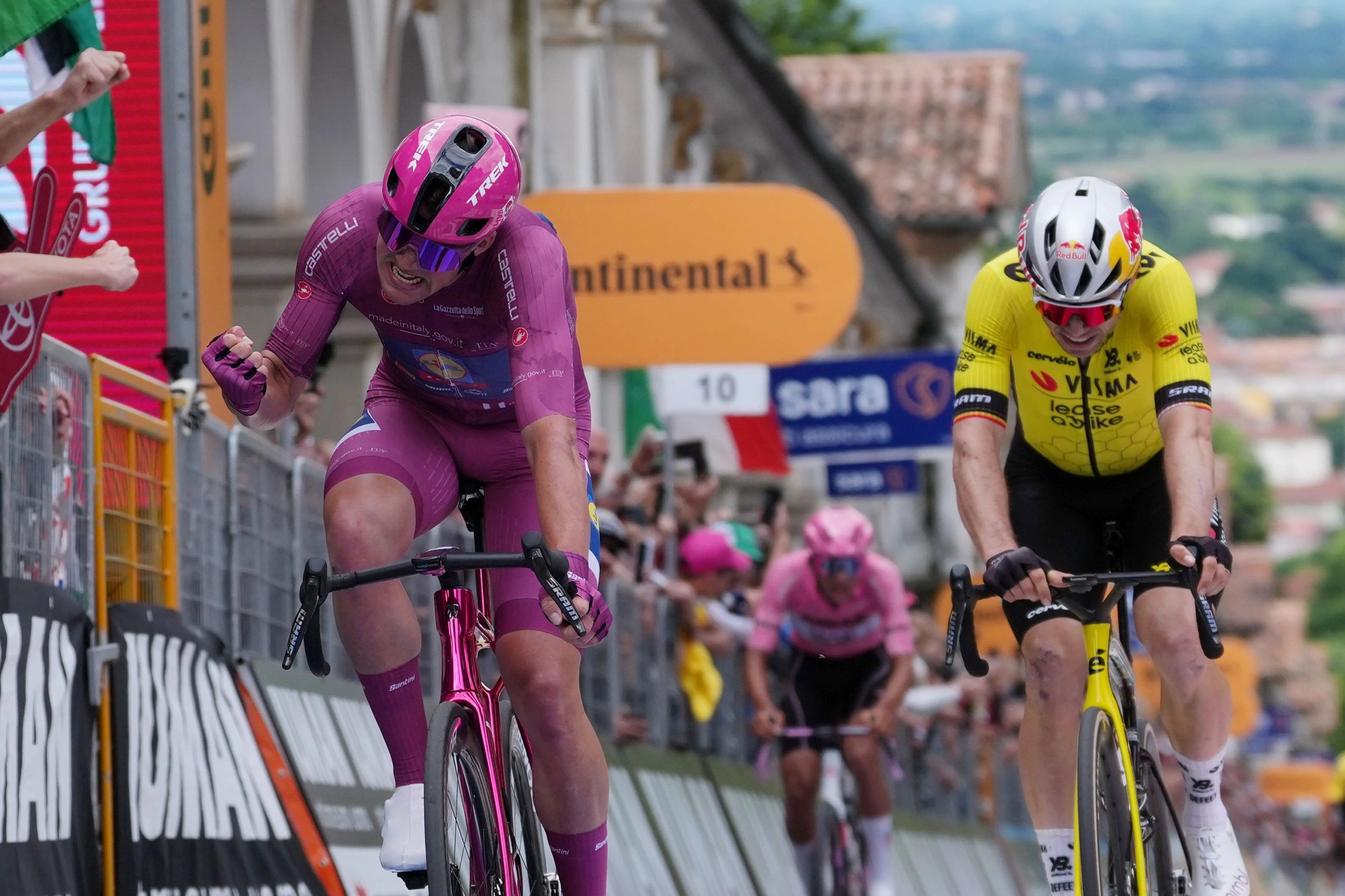 POKER DI MADS PEDERSEN AL GIRO D’ITALIA