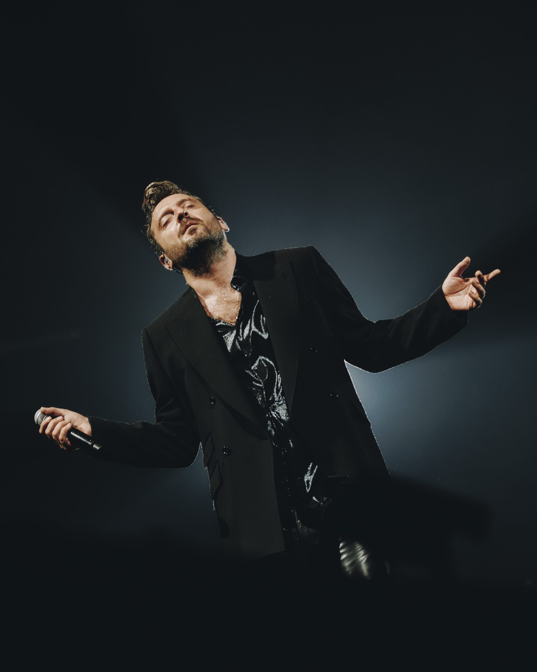 CREMONINI LIVE25: L’IMPONENTE MACCHINA DEL TOUR HA UFFICIALMENTE ACCESO I MOTORI