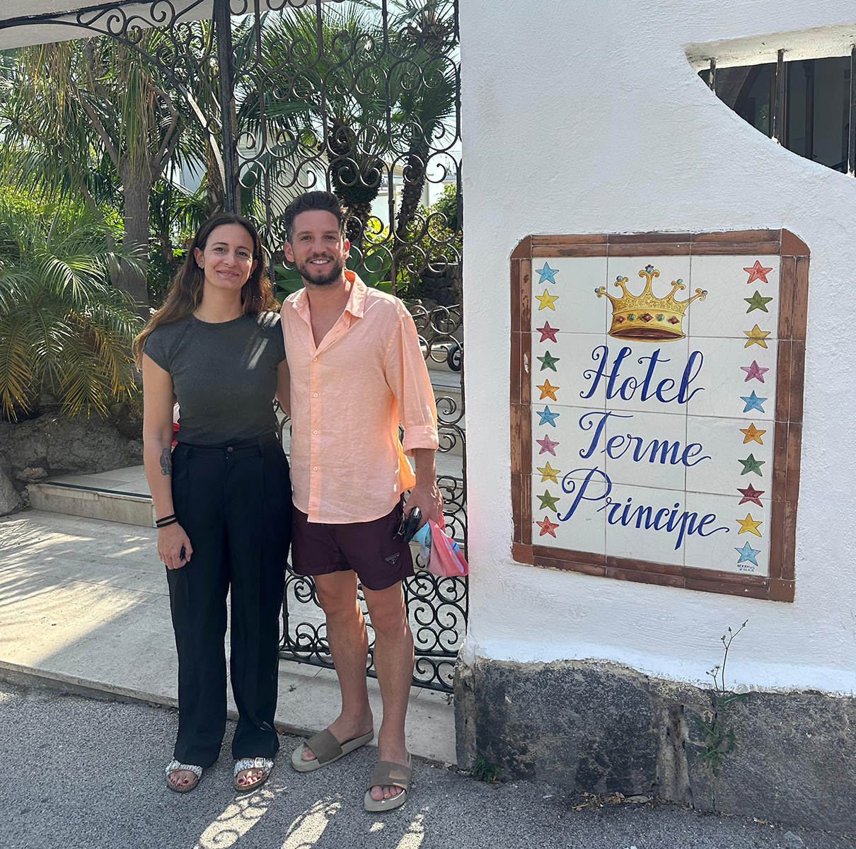 DRIES MERTENS: “A ISCHIA MI SENTO A CASA. TORNERÒ CON PIACERE”