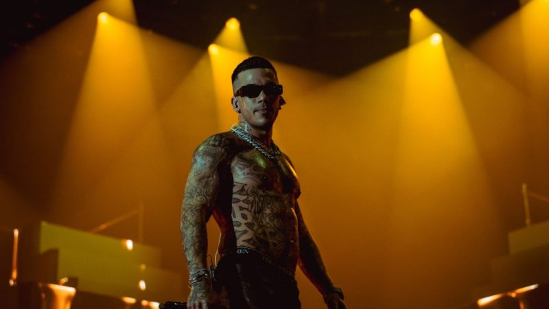 SFERA EBBASTA INAUGURA LA SUA ESTATE PER LA PRIMA VOLTA ALLO STADIO MARADONA