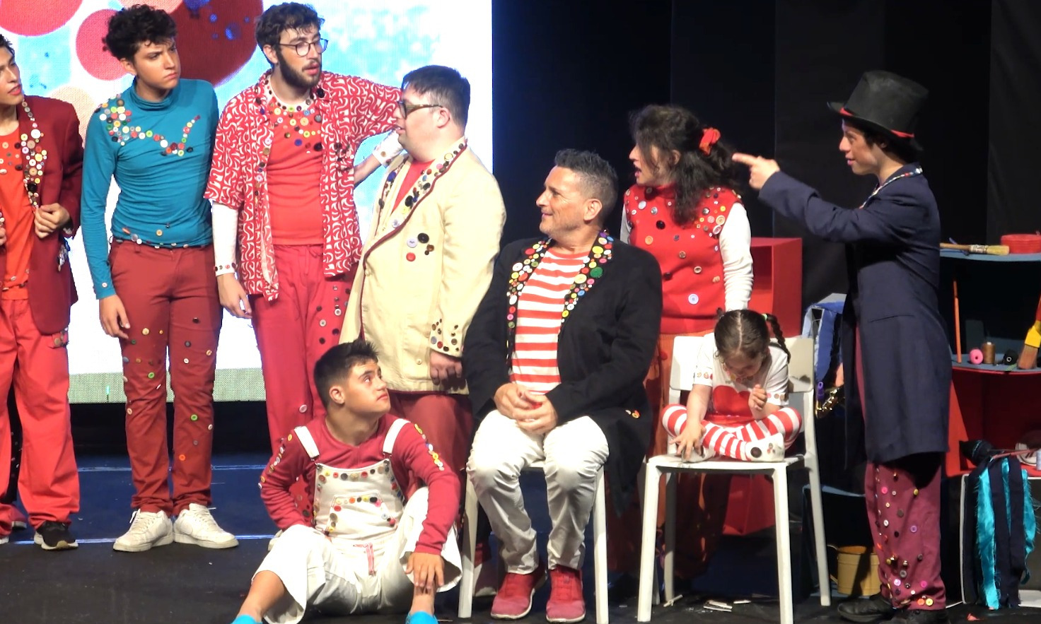 “THEATRALIA”: RAGAZZI SPECIALI PROTAGONISTI, TRA GLI OSPITI ROSALIA PORCARO E ANGELO DI GENNARO (video)