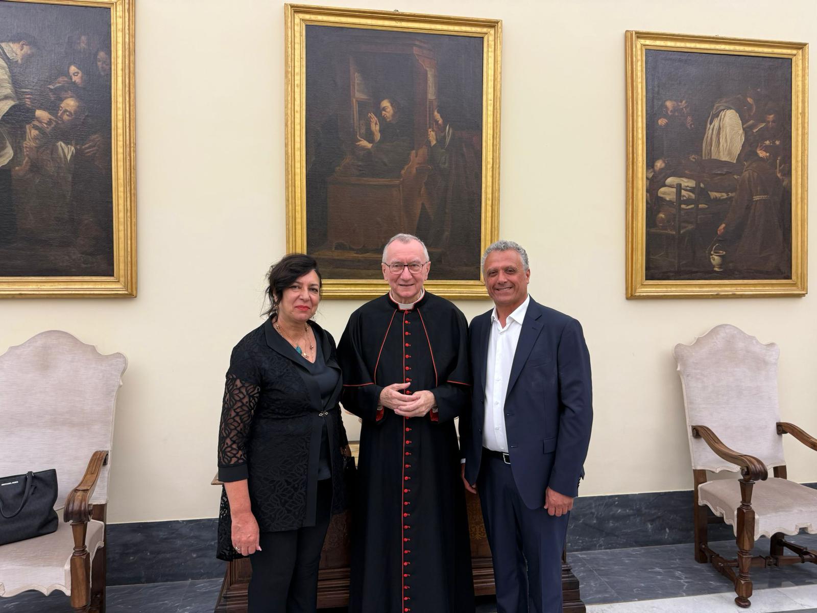 ENRICO MATTERA E SIGNORA OSPITI DAL CARDINALE PIETRO PAROLIN IN VATICANO