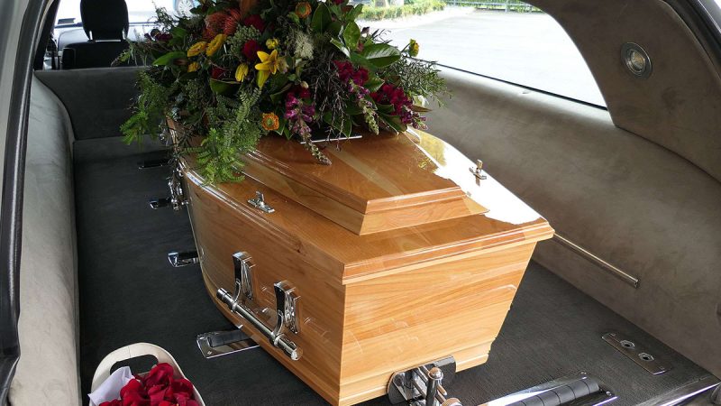 LE DITTE FUNBEBRI DELL’ISOLA NON SONO I TAXI PER I MEDICI DI TURNO