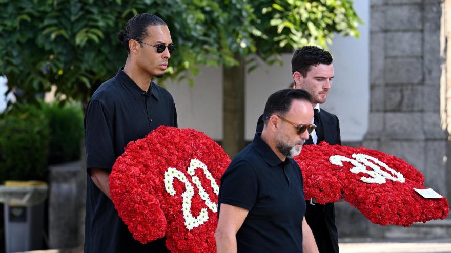 L’ULTIMO SALUTO STRAZIANTE E COMMOVENTE ALLE DUE STELLE DI CALCIO PORTOGHESE DIOGO JOTA E SUO FRATELLO ANDRÈ SILVA