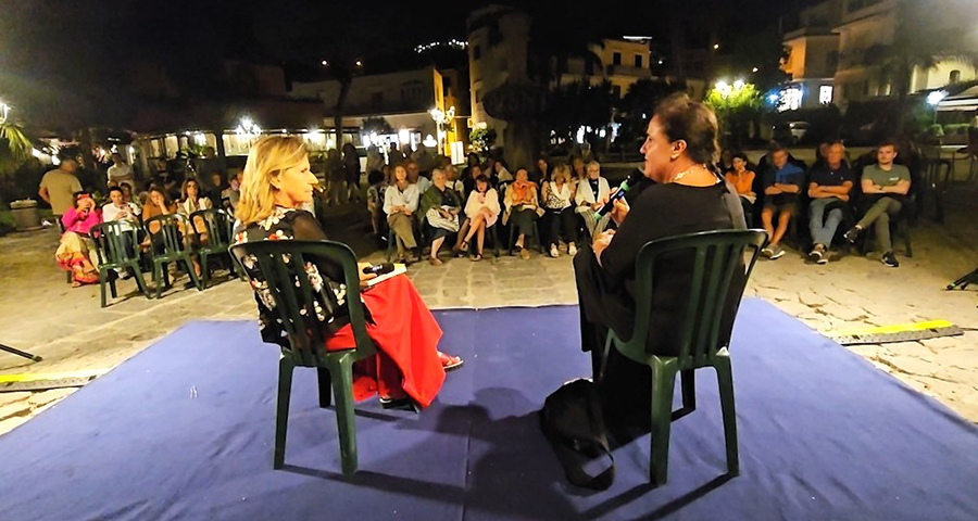 “GENERAZIONE ANZIA”, PRESENTATO A ISCHIA IL LIBRO DI EMANUELA AMBROSINO E MARIANNA BRUSCHI